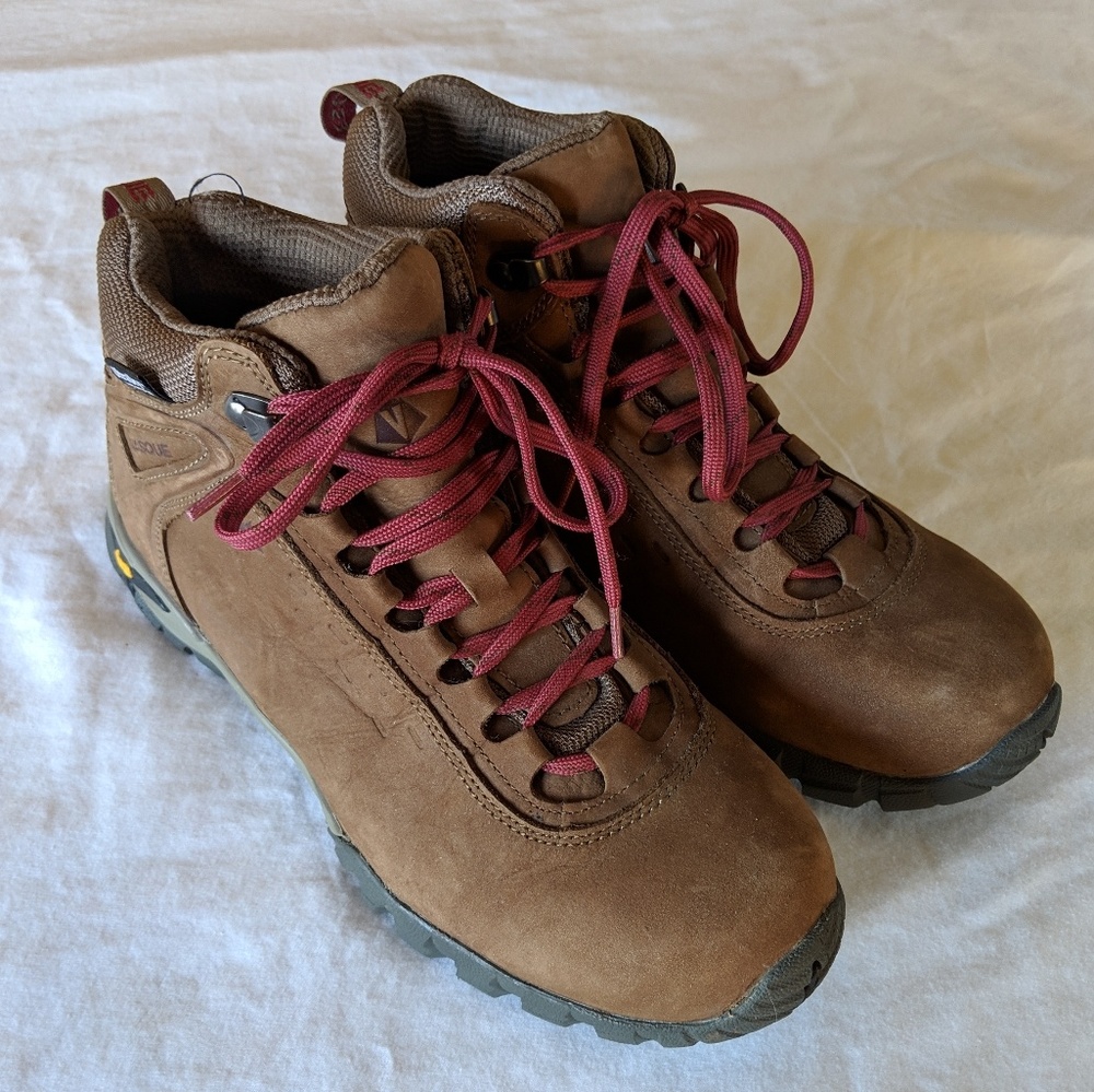NWOT Vasque Talus UltraDry Hiking Boots Size 10